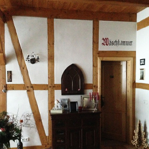 Lehmputz zwischen Fachwerk in einer Wohnung in Zöblitz