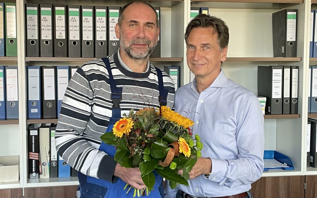 Herr Bethge begeht sein 30 -jähriges Jubiläum